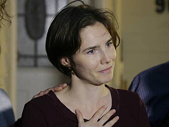 Knox acquitted after 'glar...